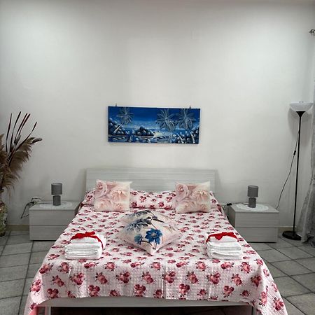 Guest House “Nonna Rossa” ナポリ エクステリア 写真