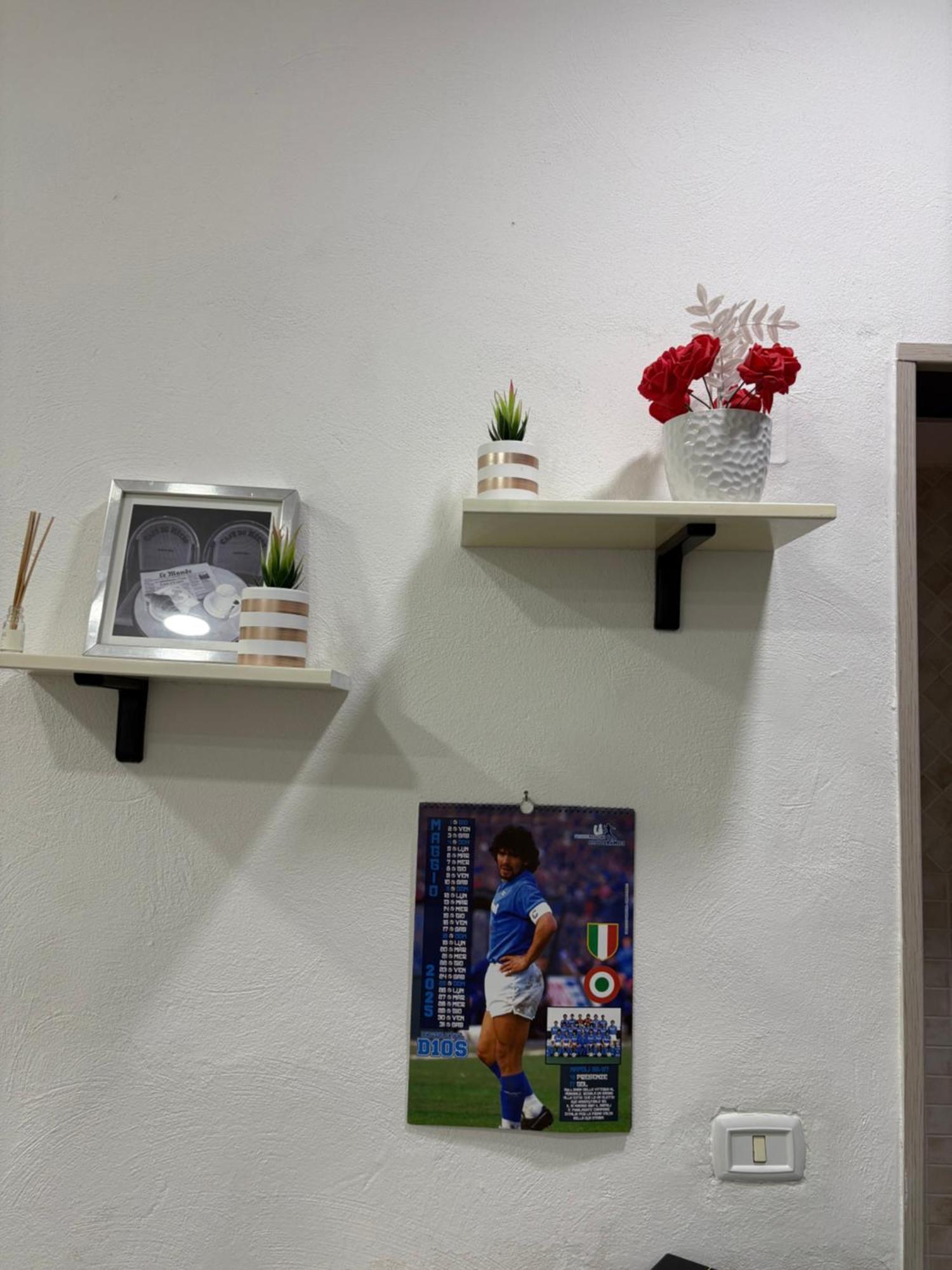 Guest House “Nonna Rossa” ナポリ エクステリア 写真