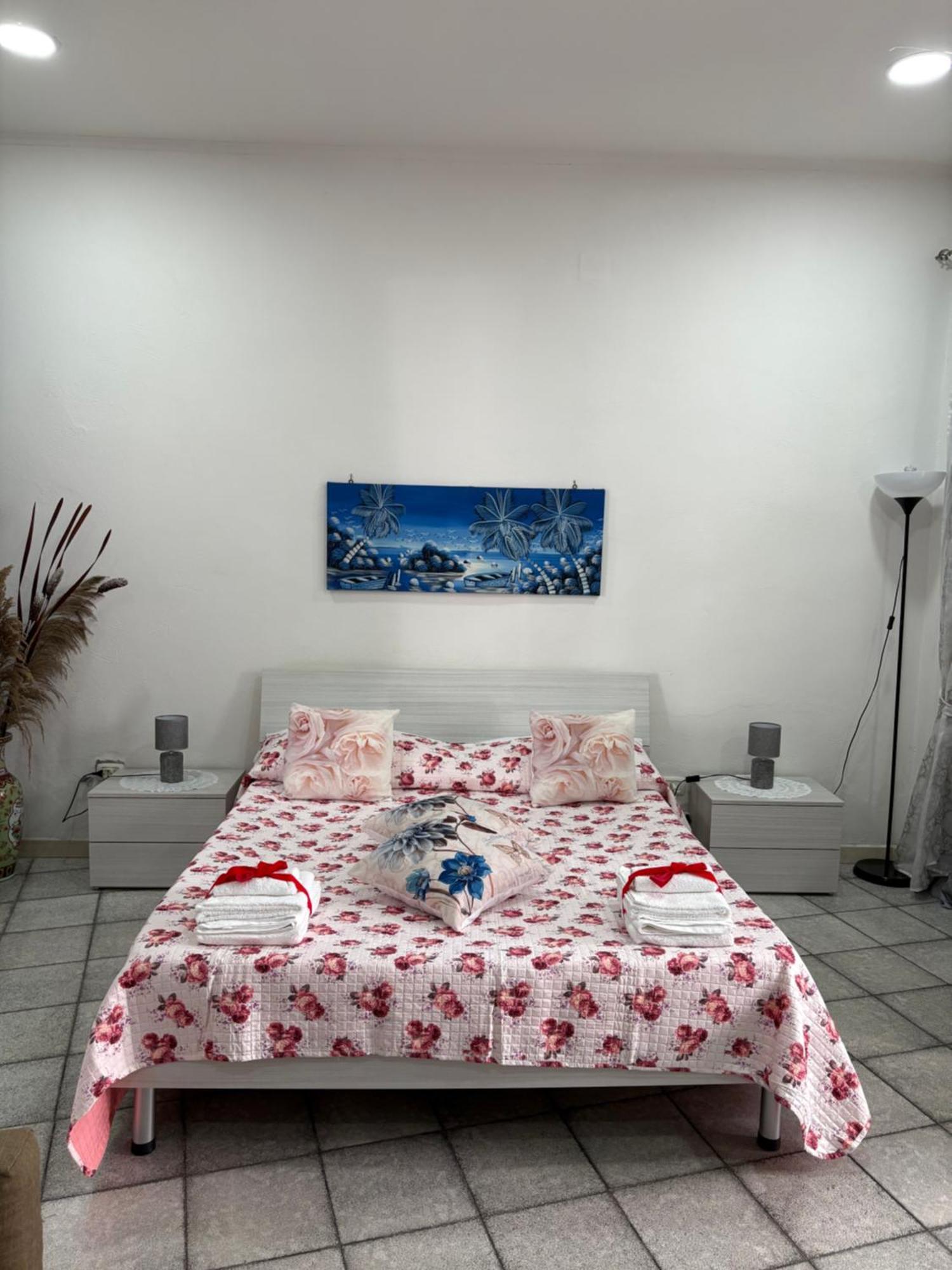 Guest House “Nonna Rossa” ナポリ エクステリア 写真